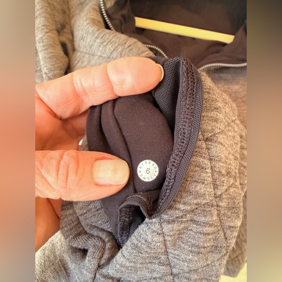Lululemon pullover - Picture 7 of 7